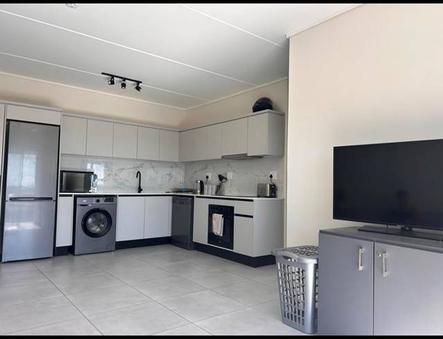 2 BEDROOM PROPERTY TO RENT IN SANDOWN